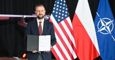 Szef MON podpisał umowę na modernizację polskich F-16
